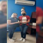 Presidenta Municipal entrega medicamentos a personas de escasos recursos