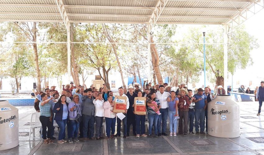 Entrega de apoyos sociales